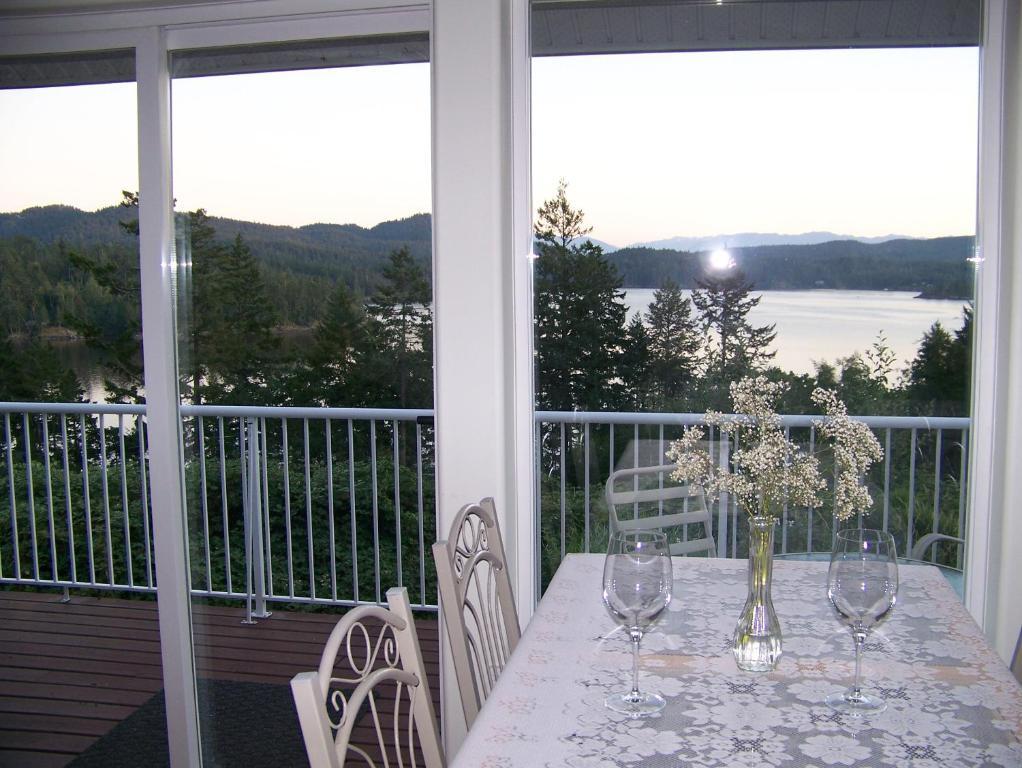 Moonlit Cove B&B Sooke Quarto foto