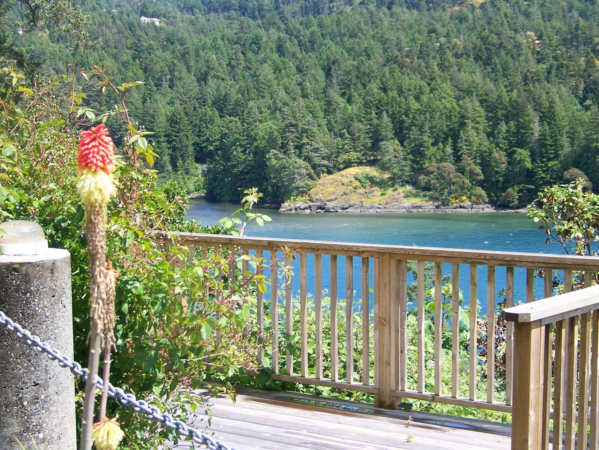 Moonlit Cove B&B Sooke Exterior foto