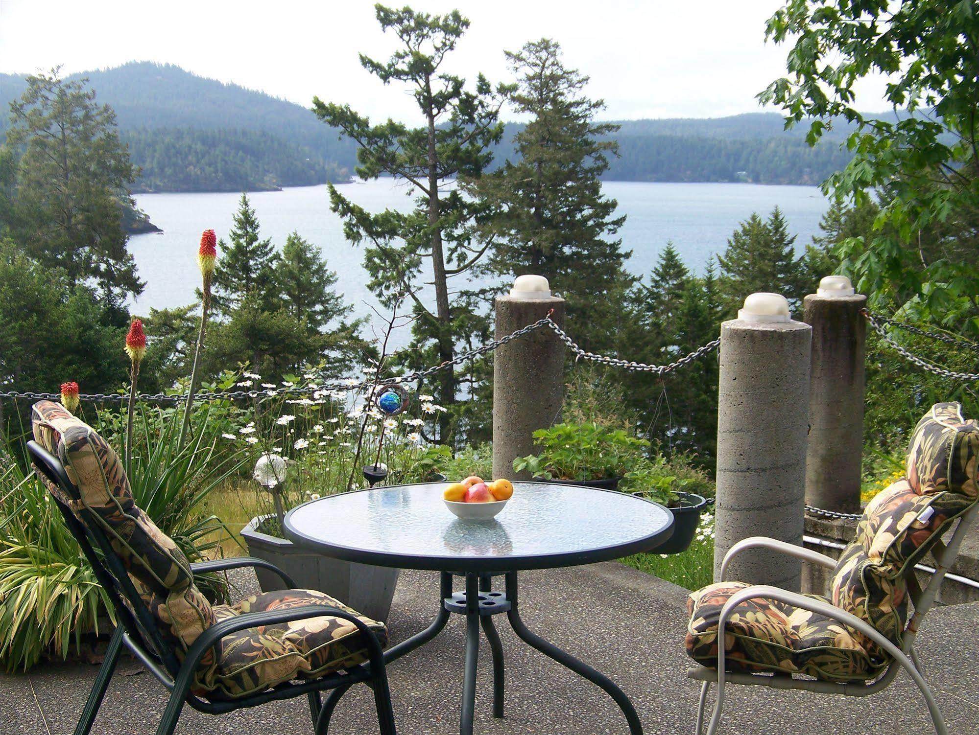 Moonlit Cove B&B Sooke Exterior foto